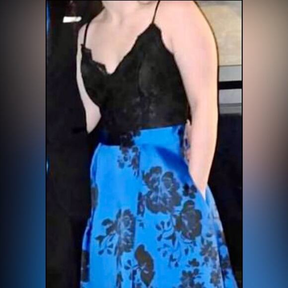 Formal Maxi Dress Women Size 4 Blue Floral Black Lace Pockets Open Back Zip Gown - Picture 6 of 7